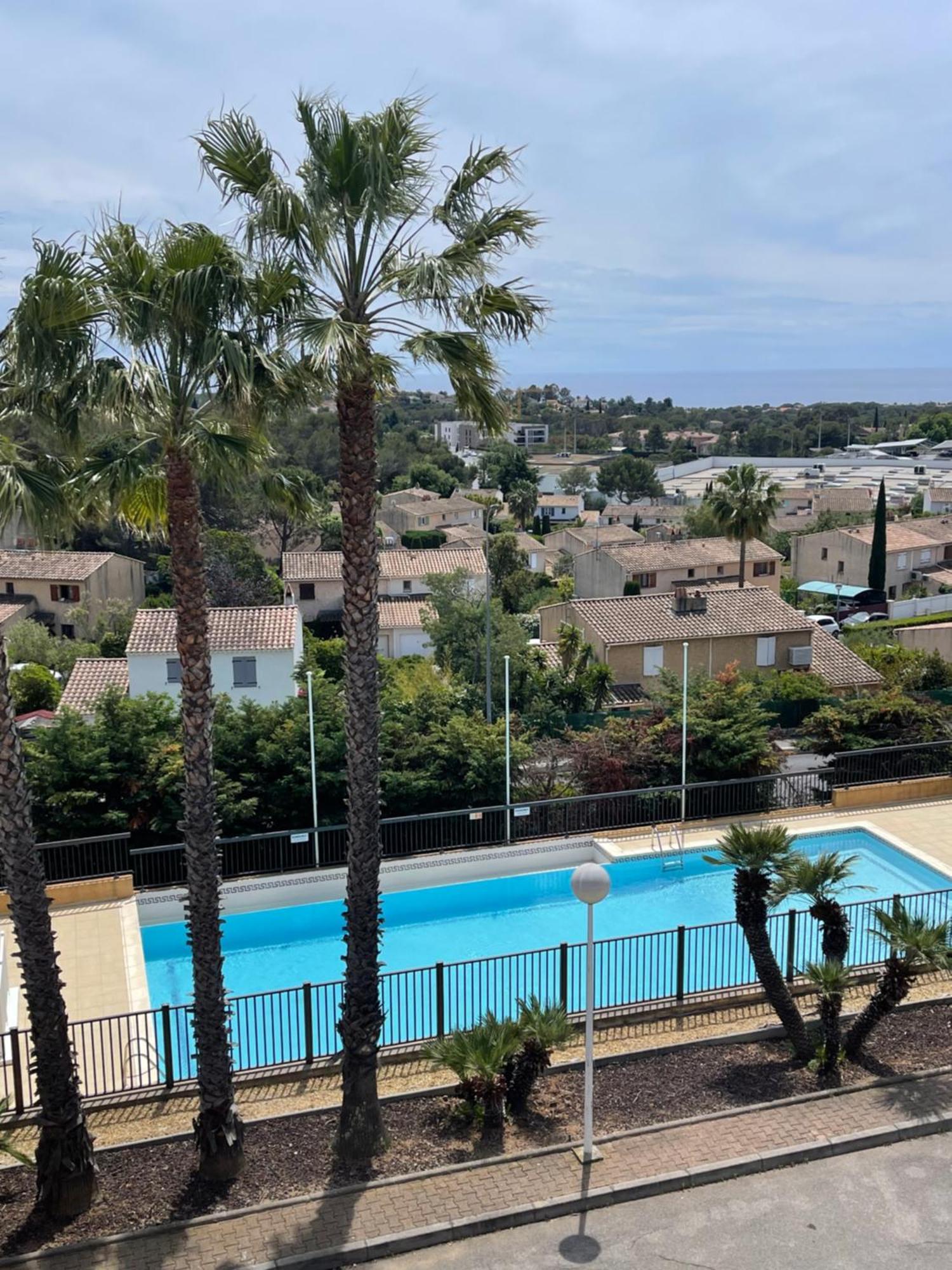 Appartement Vue Exceptionnelle Saint-Raphael  Exterior photo